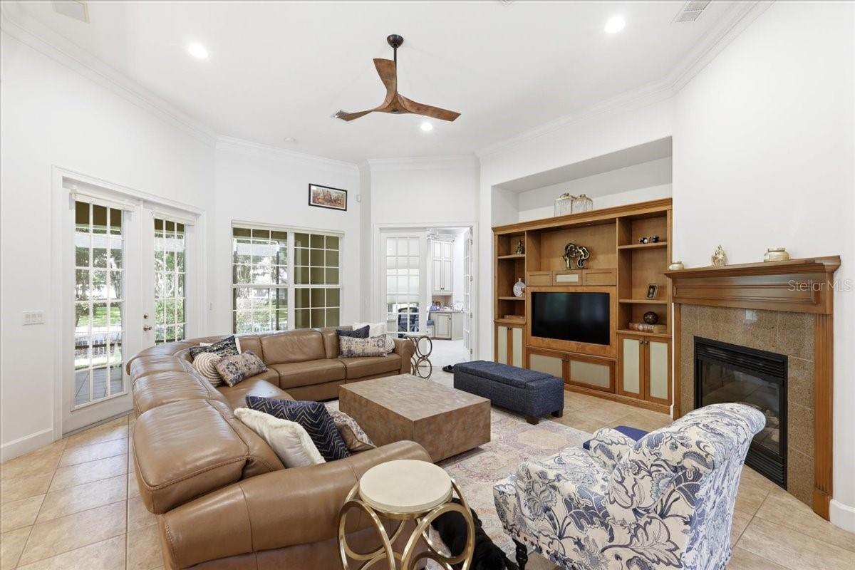 KEENES POINTE - Residential