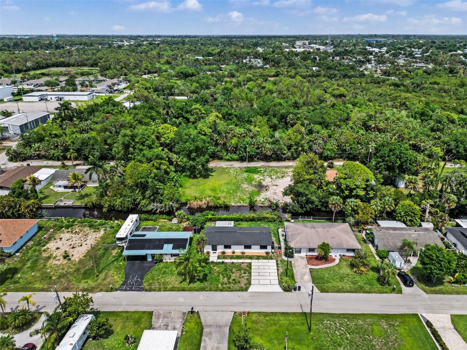 HOLEUSA ESTATES - Residential