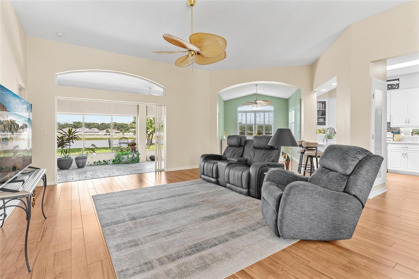 ROYAL HARBOR - Residential