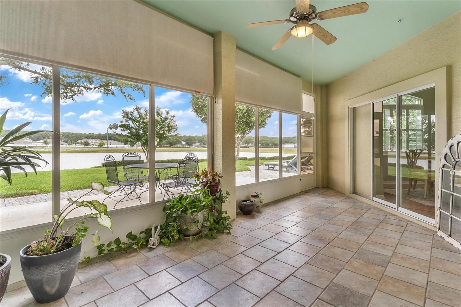 ROYAL HARBOR - Residential