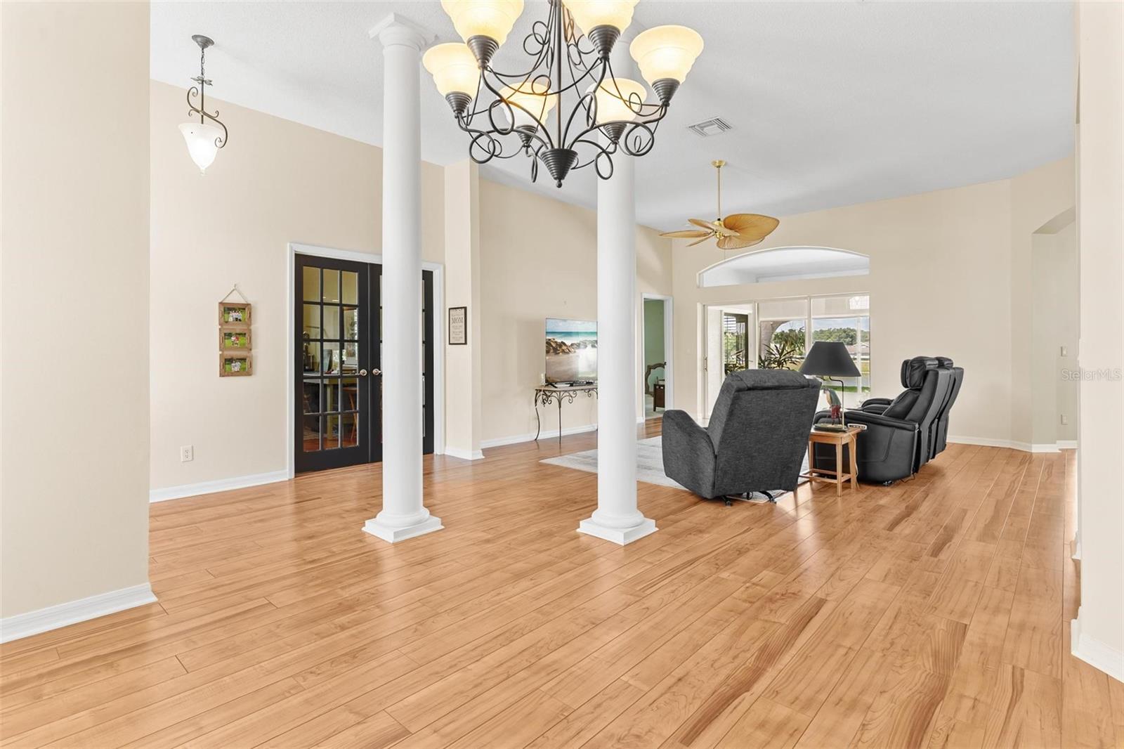 ROYAL HARBOR - Residential