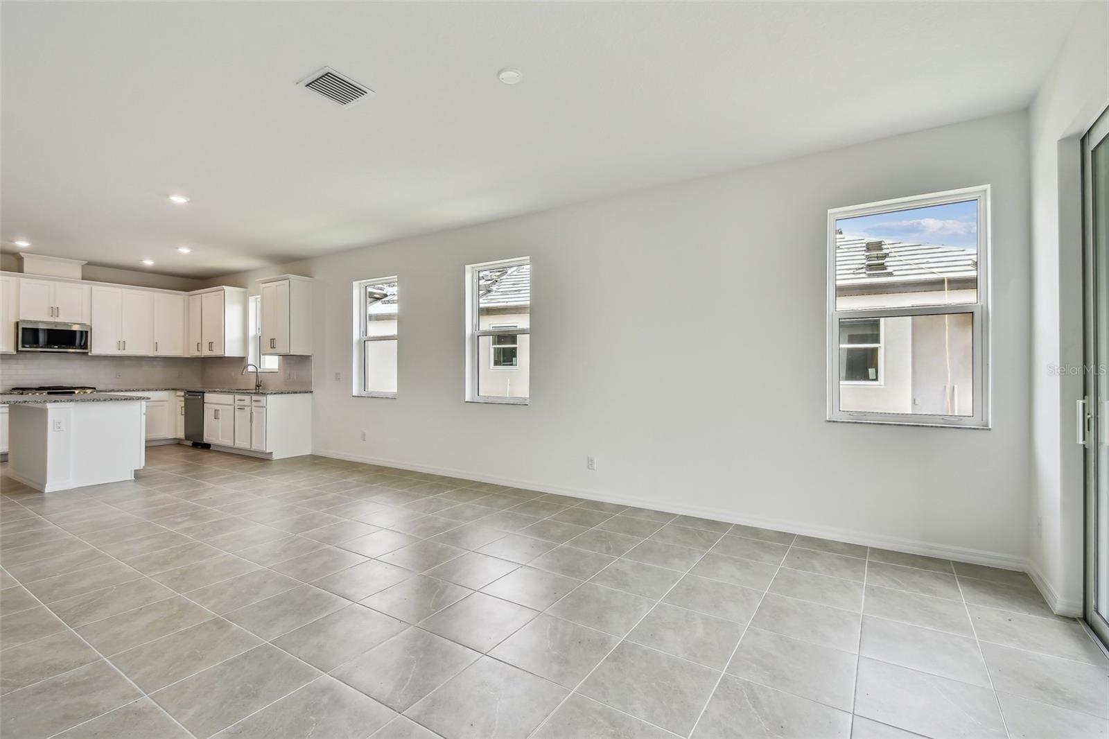 SWEETWATER VILLAS AT LAKEWOOD RANCH - Residential