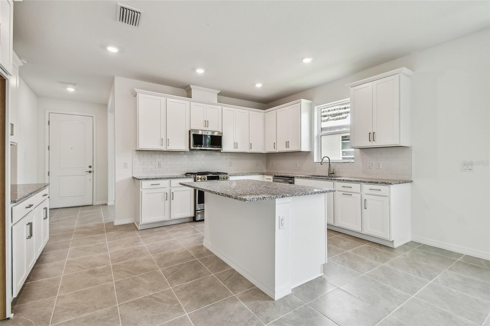 SWEETWATER VILLAS AT LAKEWOOD RANCH - Residential