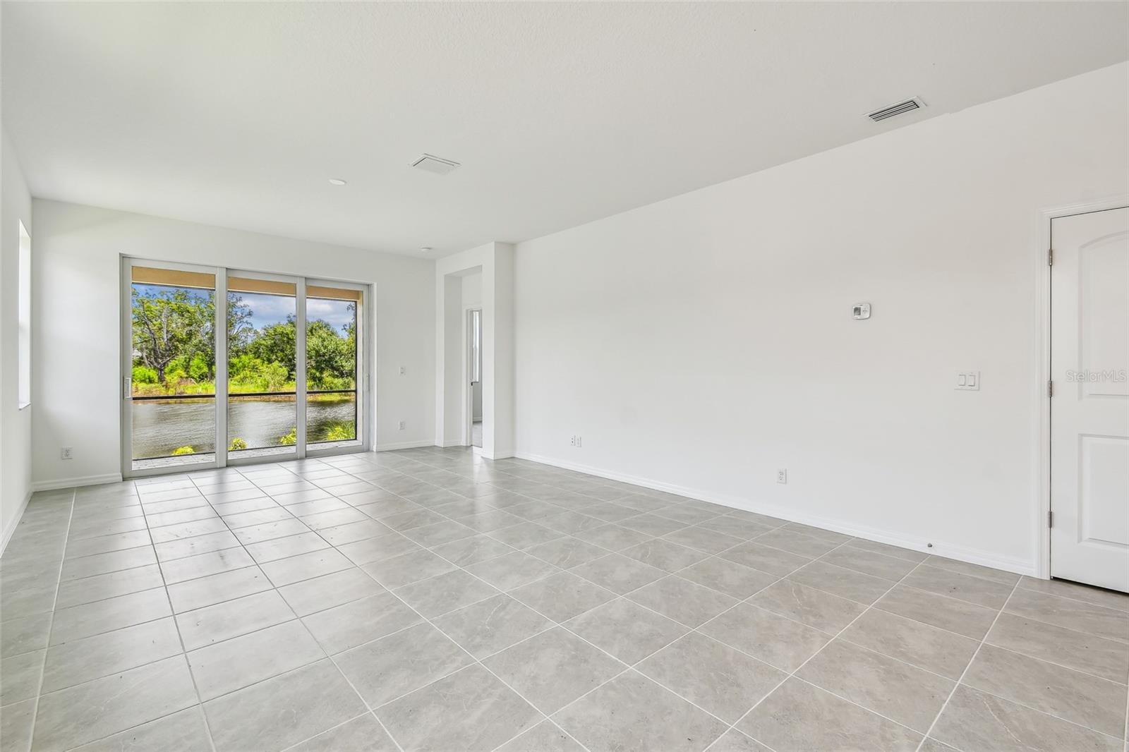 SWEETWATER VILLAS AT LAKEWOOD RANCH - Residential