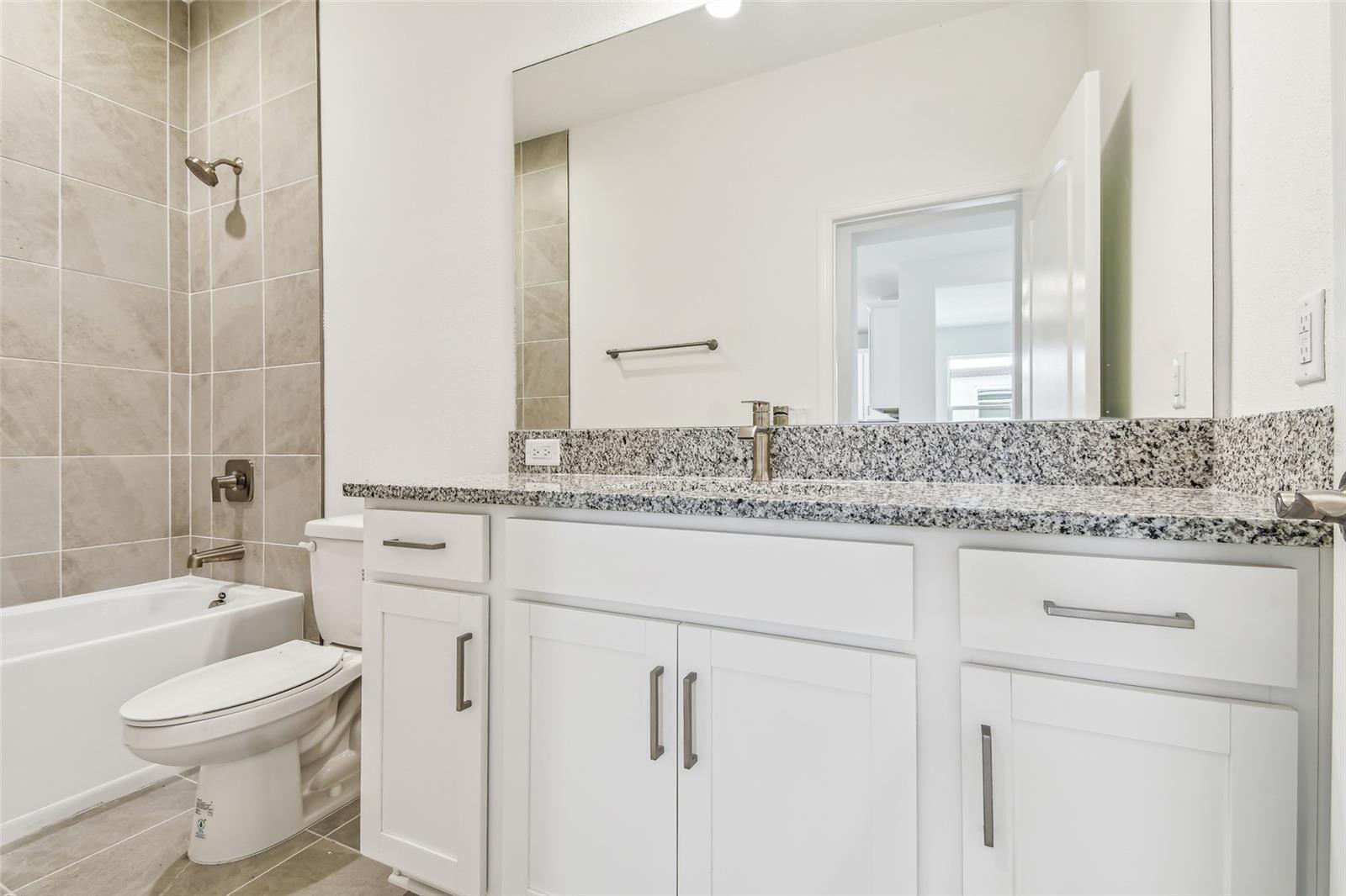 SWEETWATER VILLAS AT LAKEWOOD RANCH - Residential