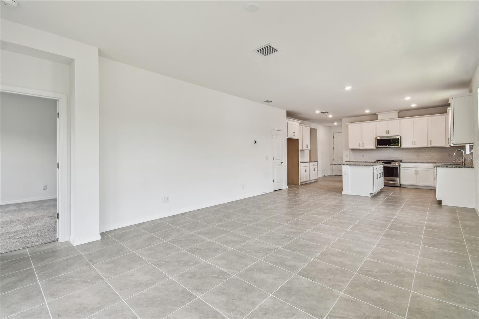 SWEETWATER VILLAS AT LAKEWOOD RANCH - Residential