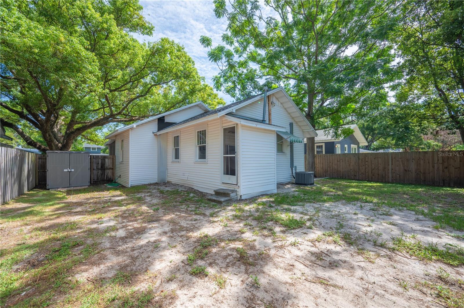 DIXIELAND REV - Residential