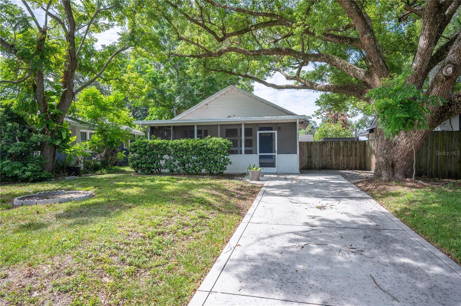 DIXIELAND REV - Residential