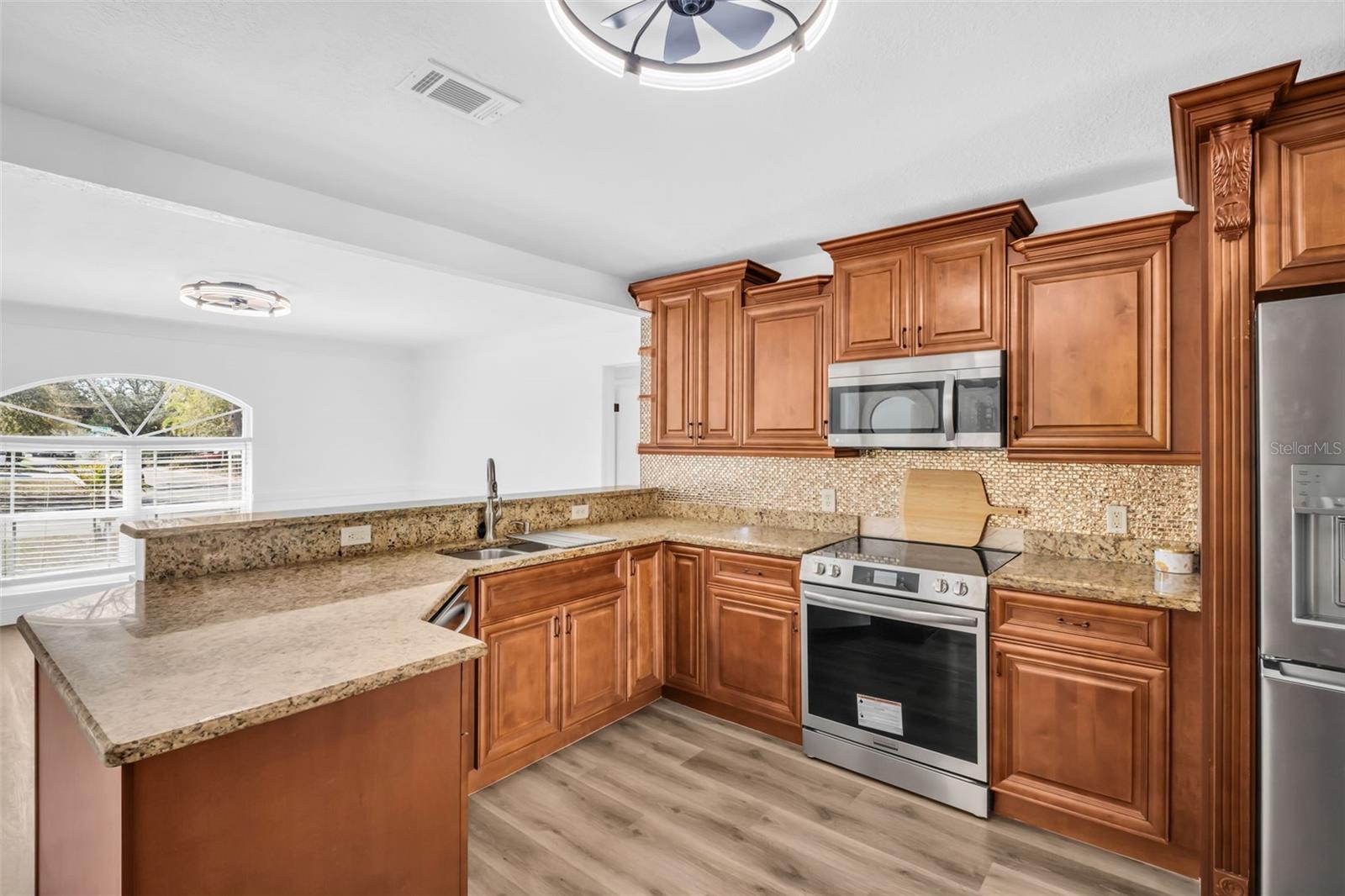 SIRMONS GROVES - Residential Lease