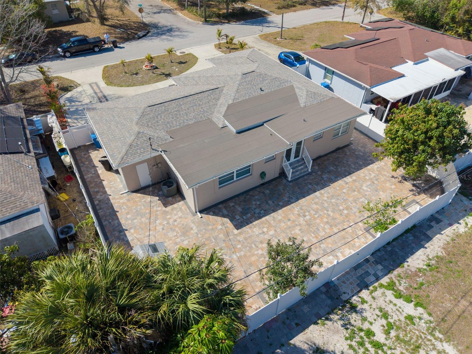 SIRMONS GROVES - Residential Lease