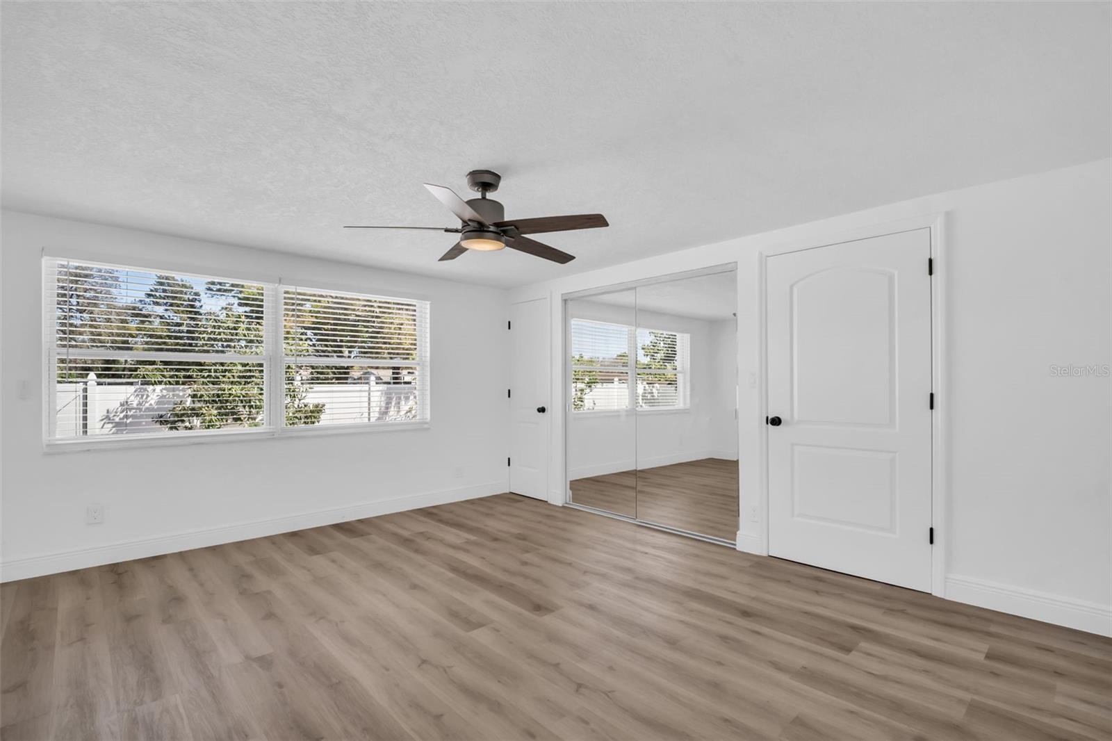 SIRMONS GROVES - Residential Lease