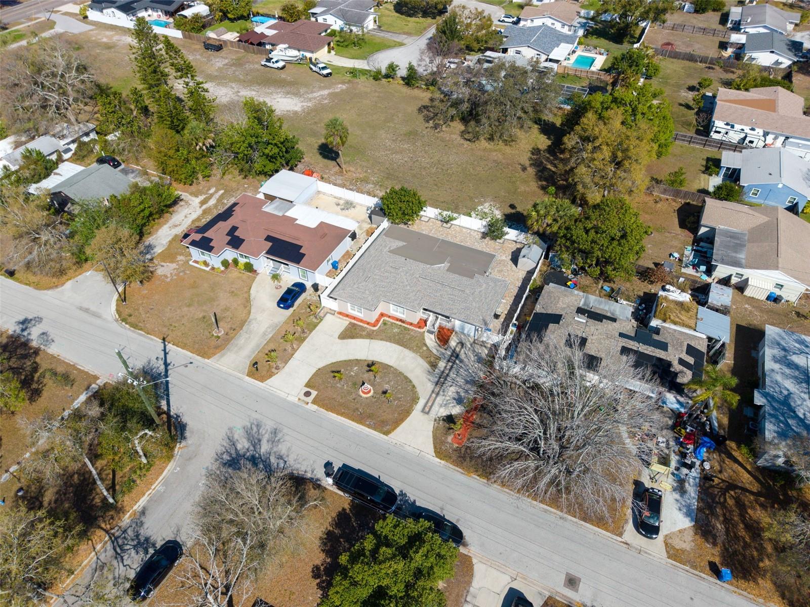 SIRMONS GROVES - Residential Lease