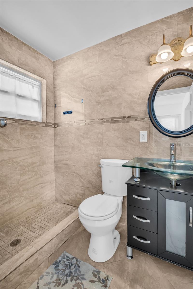 SIRMONS GROVES - Residential Lease
