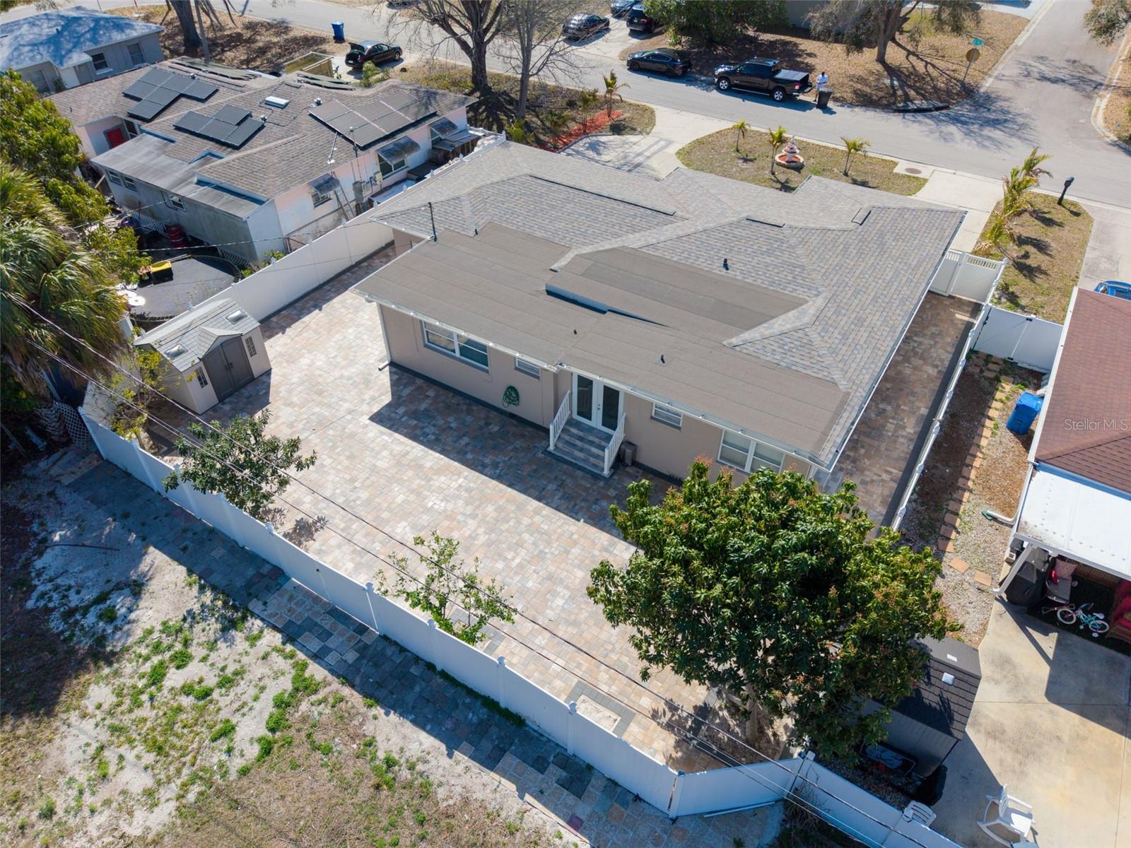 SIRMONS GROVES - Residential Lease