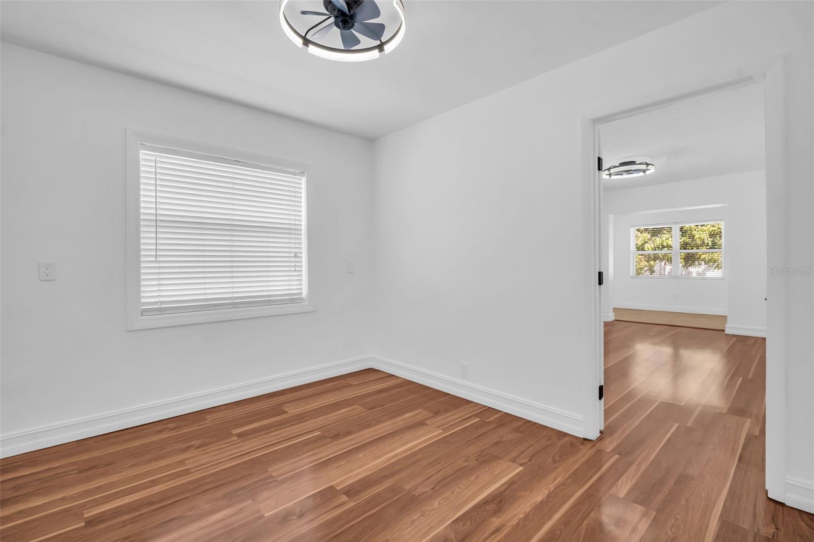 SIRMONS GROVES - Residential Lease