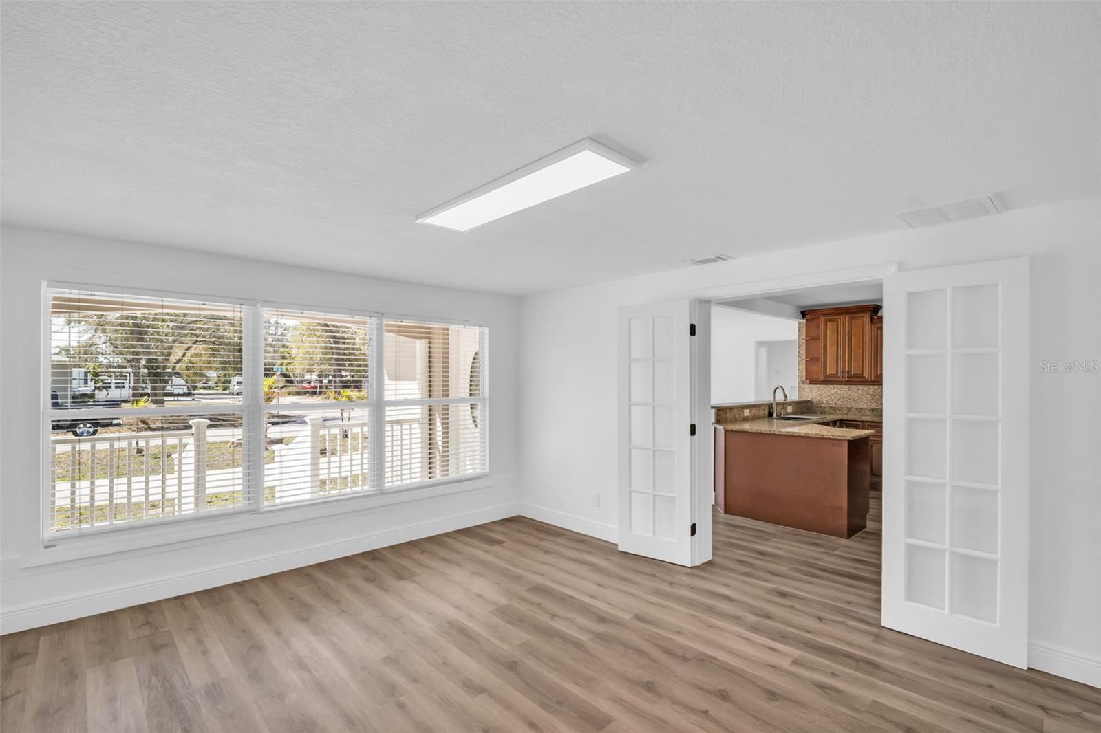 SIRMONS GROVES - Residential Lease
