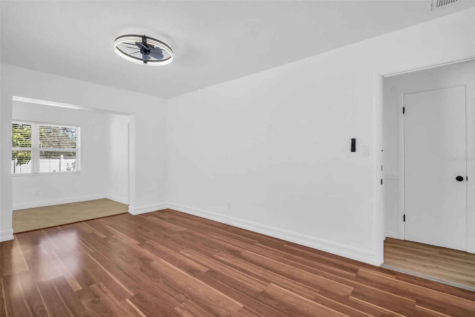SIRMONS GROVES - Residential Lease