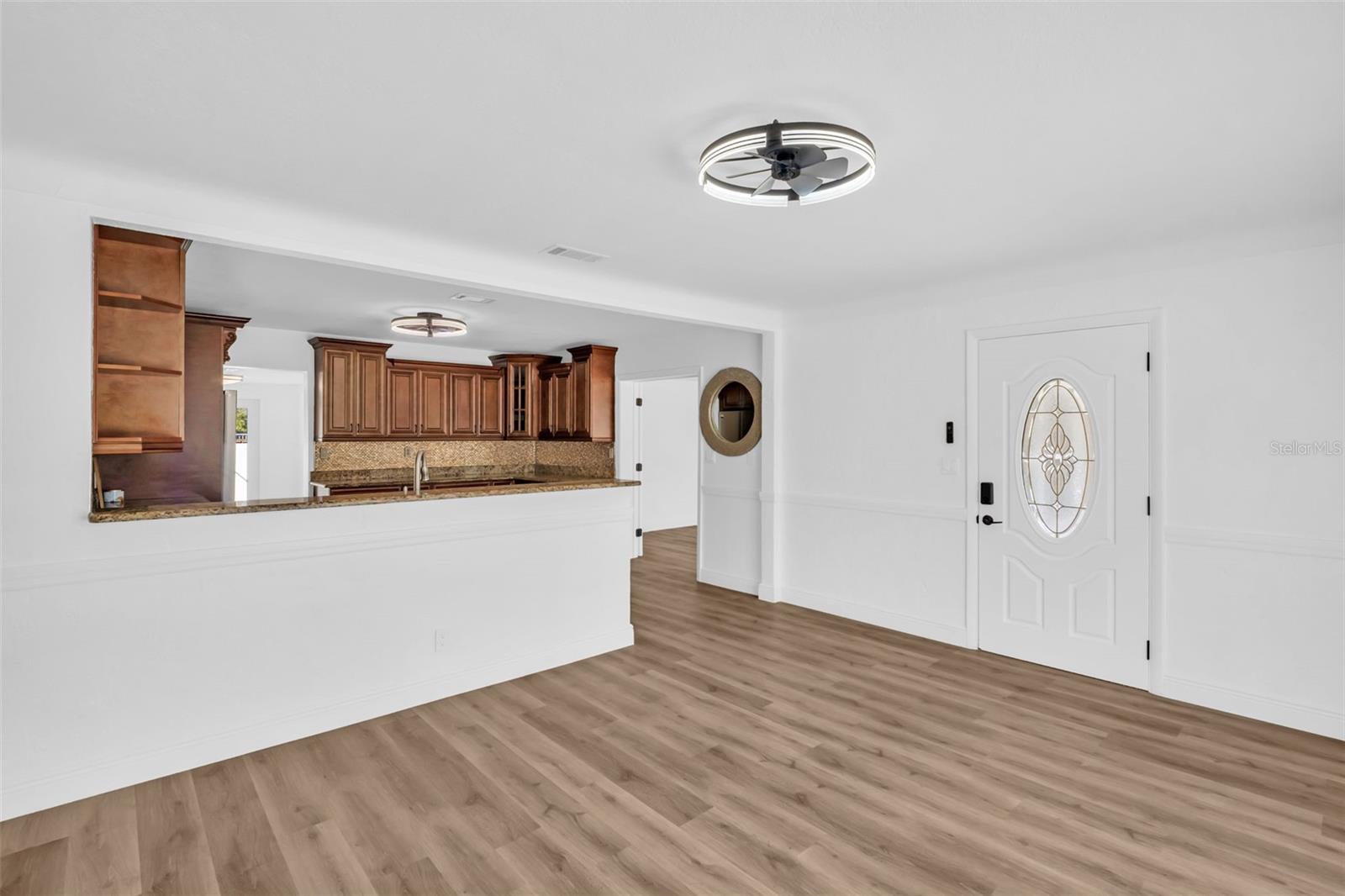 SIRMONS GROVES - Residential Lease