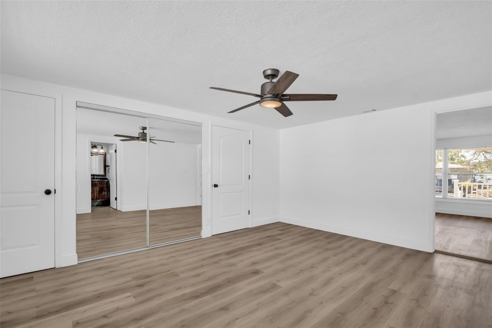 SIRMONS GROVES - Residential Lease