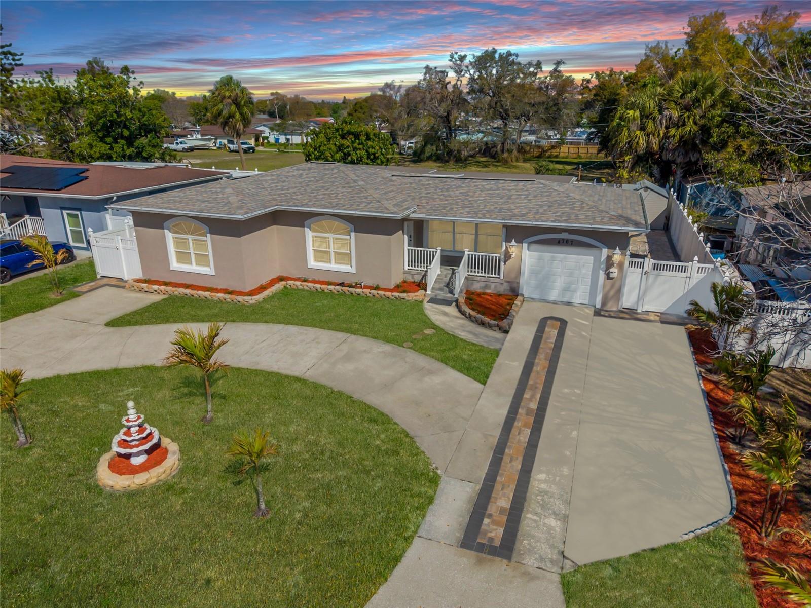 SIRMONS GROVES - Residential Lease