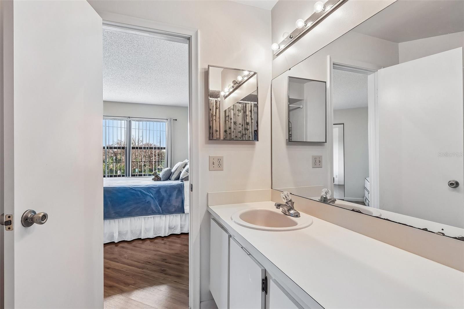 SOUTHPOINTE CONDO - Residential
