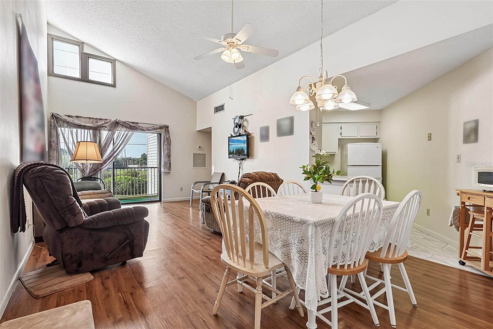 SOUTHPOINTE CONDO - Residential