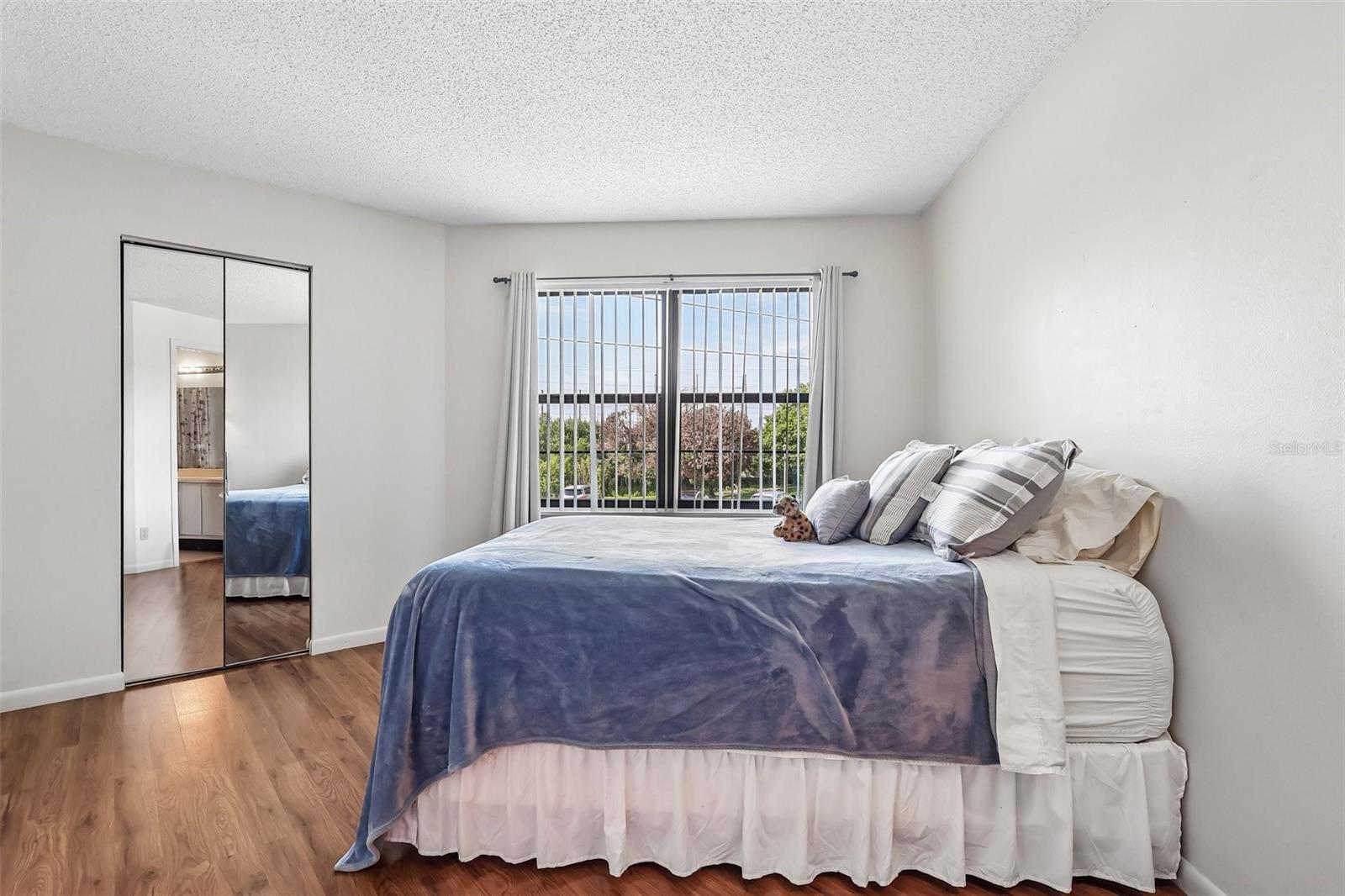 SOUTHPOINTE CONDO - Residential