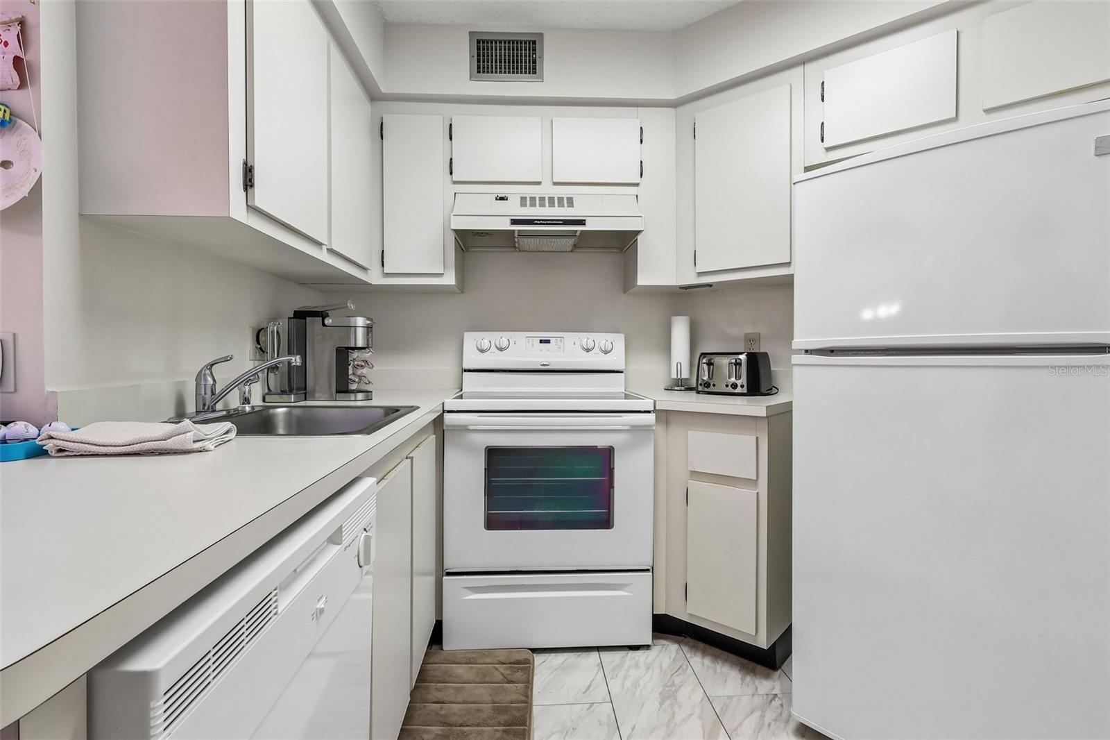 SOUTHPOINTE CONDO - Residential