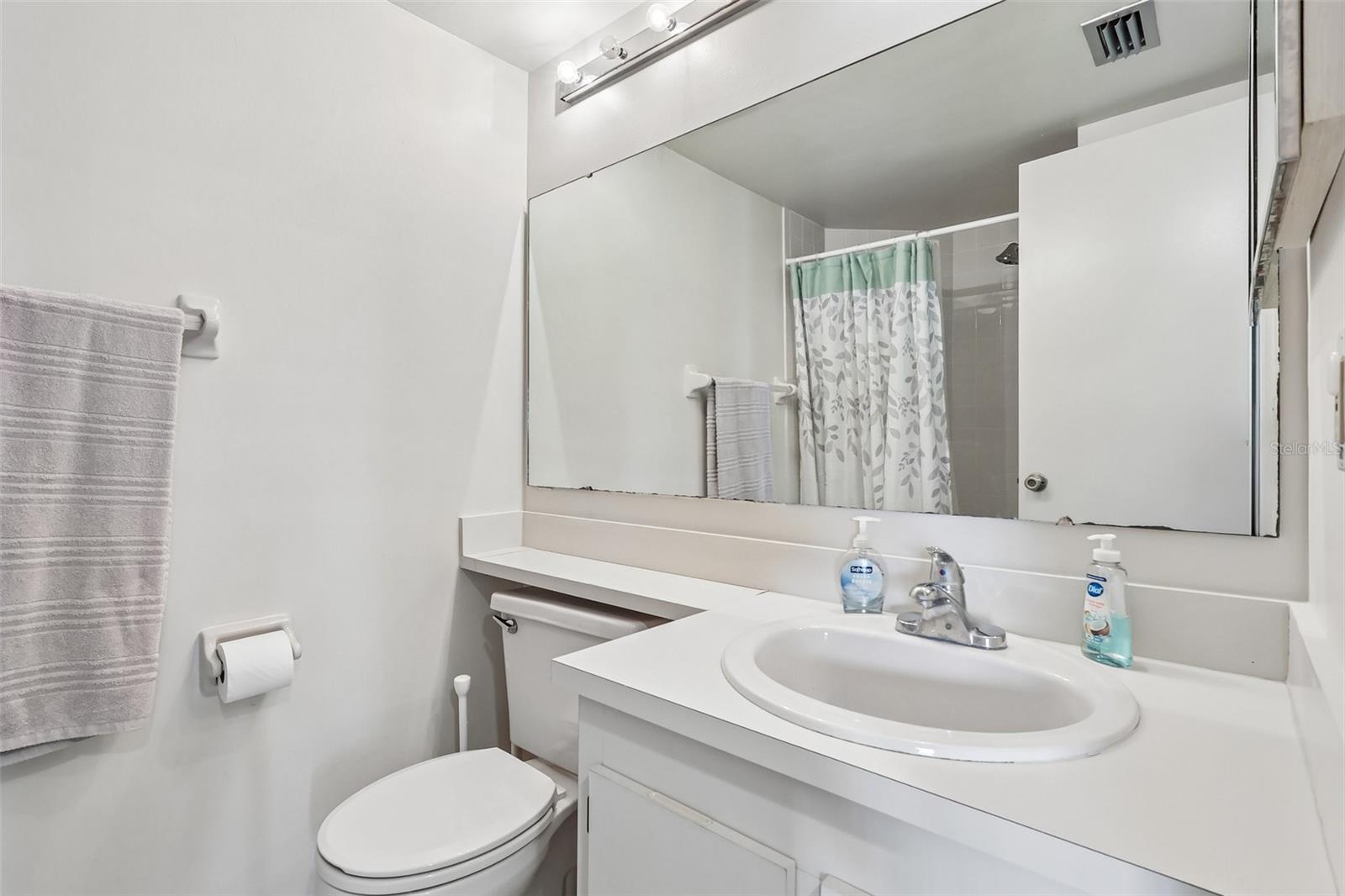 SOUTHPOINTE CONDO - Residential