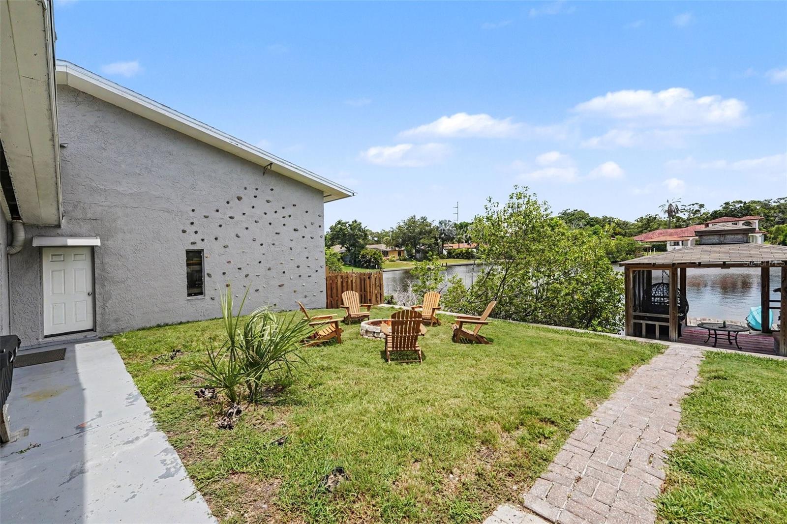 BELLEAIR COVE - Residential