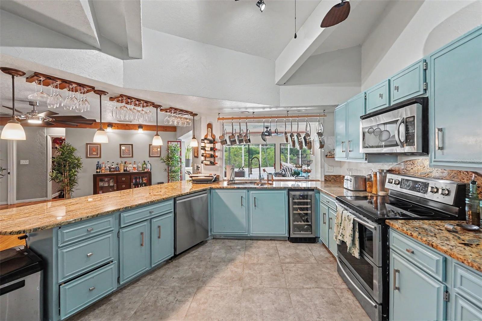 BELLEAIR COVE - Residential