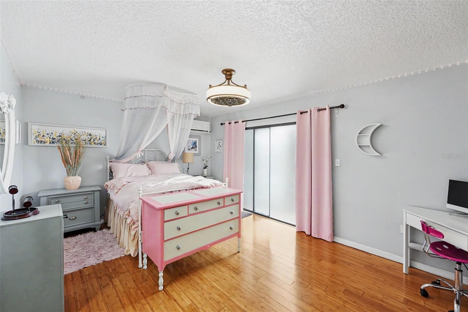 BELLEAIR COVE - Residential