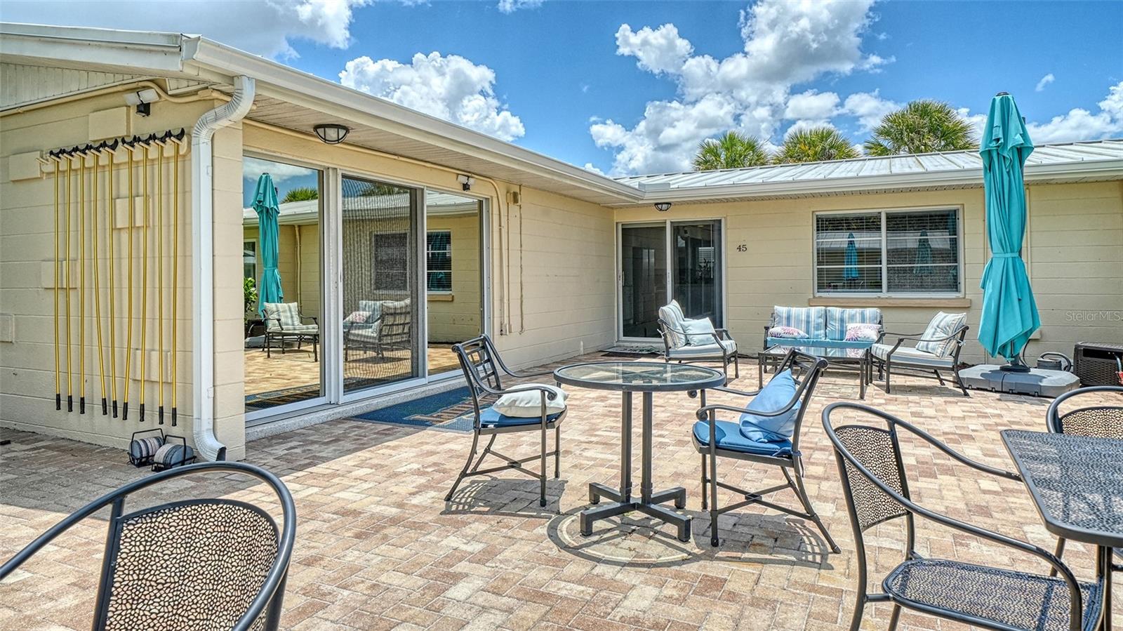 JAMAICA ROYALE - Residential