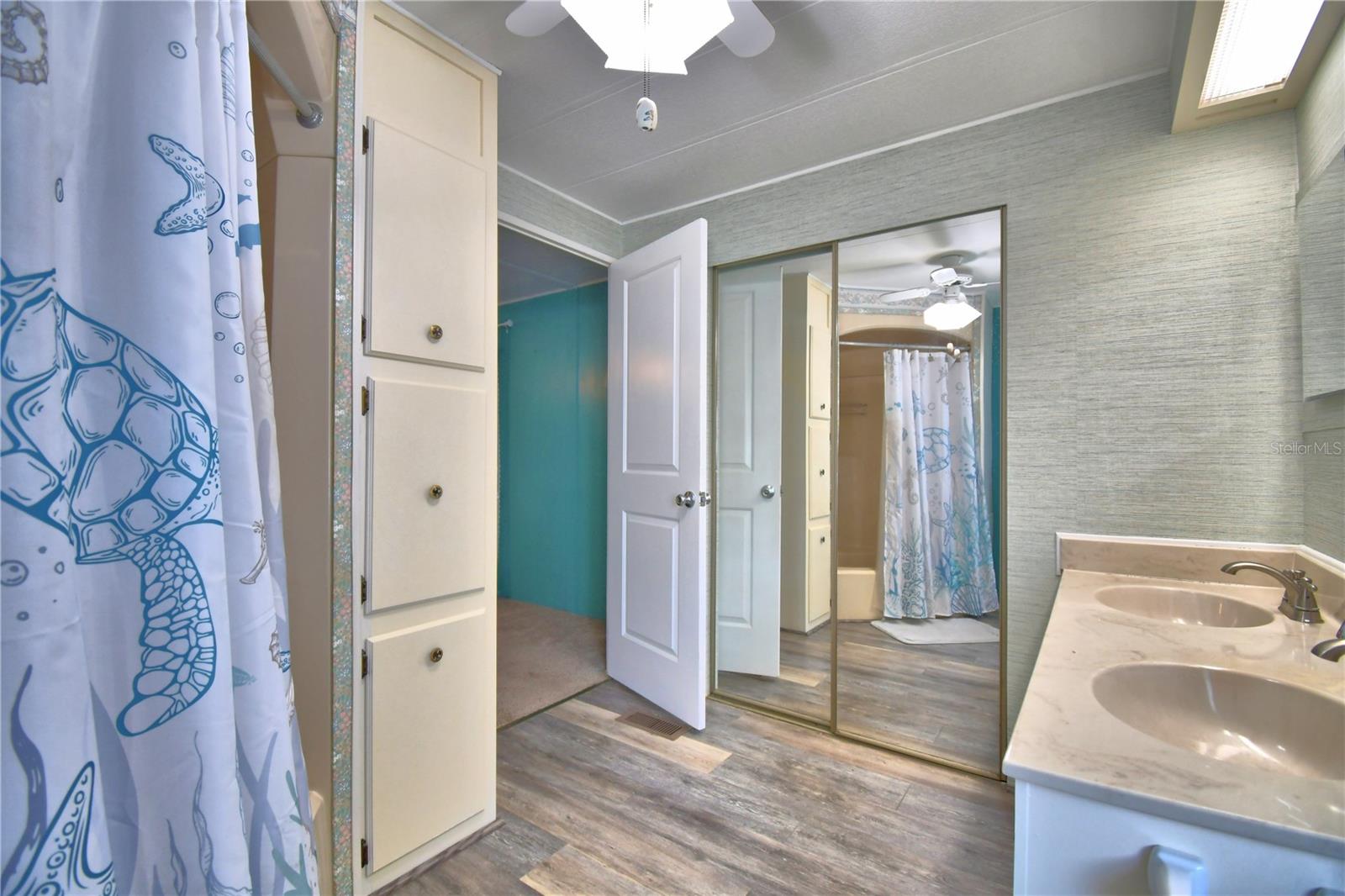 OAKWOOD ESTATES - Residential
