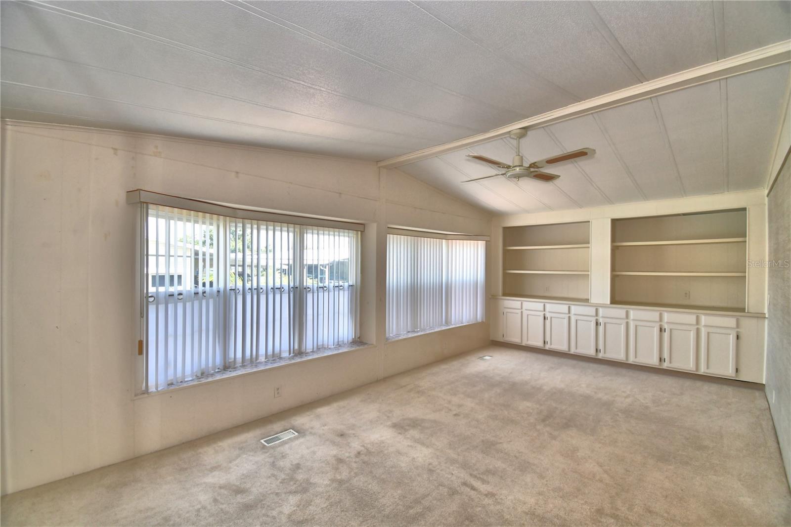 OAKWOOD ESTATES - Residential