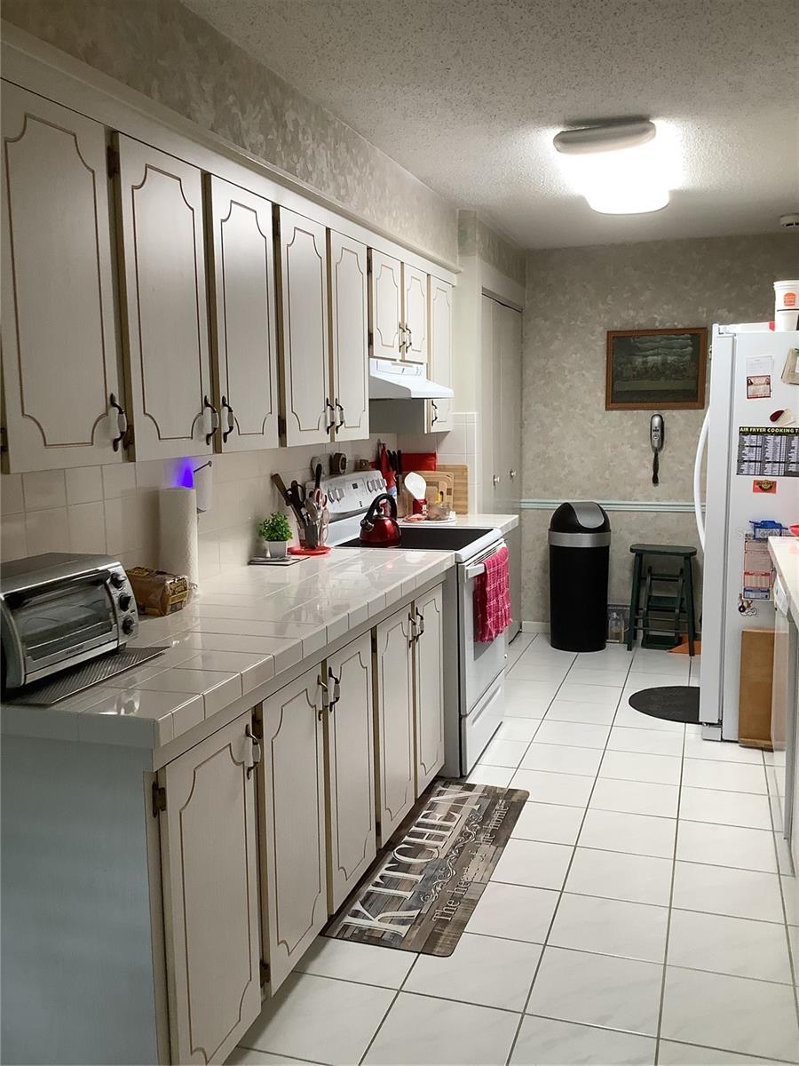 RIDGE MANOR WEST - Residential