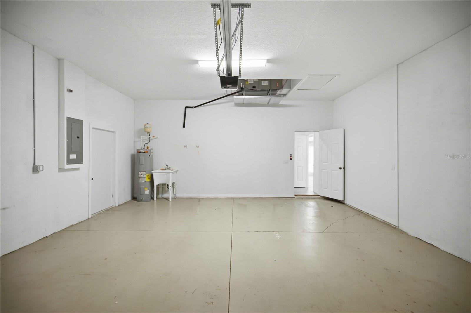 MARION OAKS UN 11 - Residential Lease