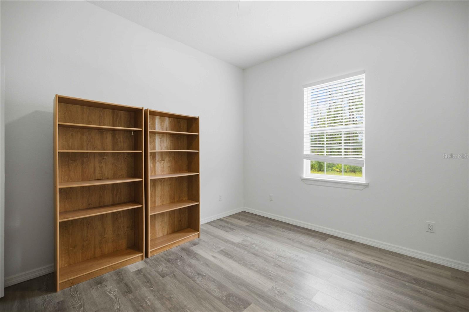 MARION OAKS UN 11 - Residential Lease
