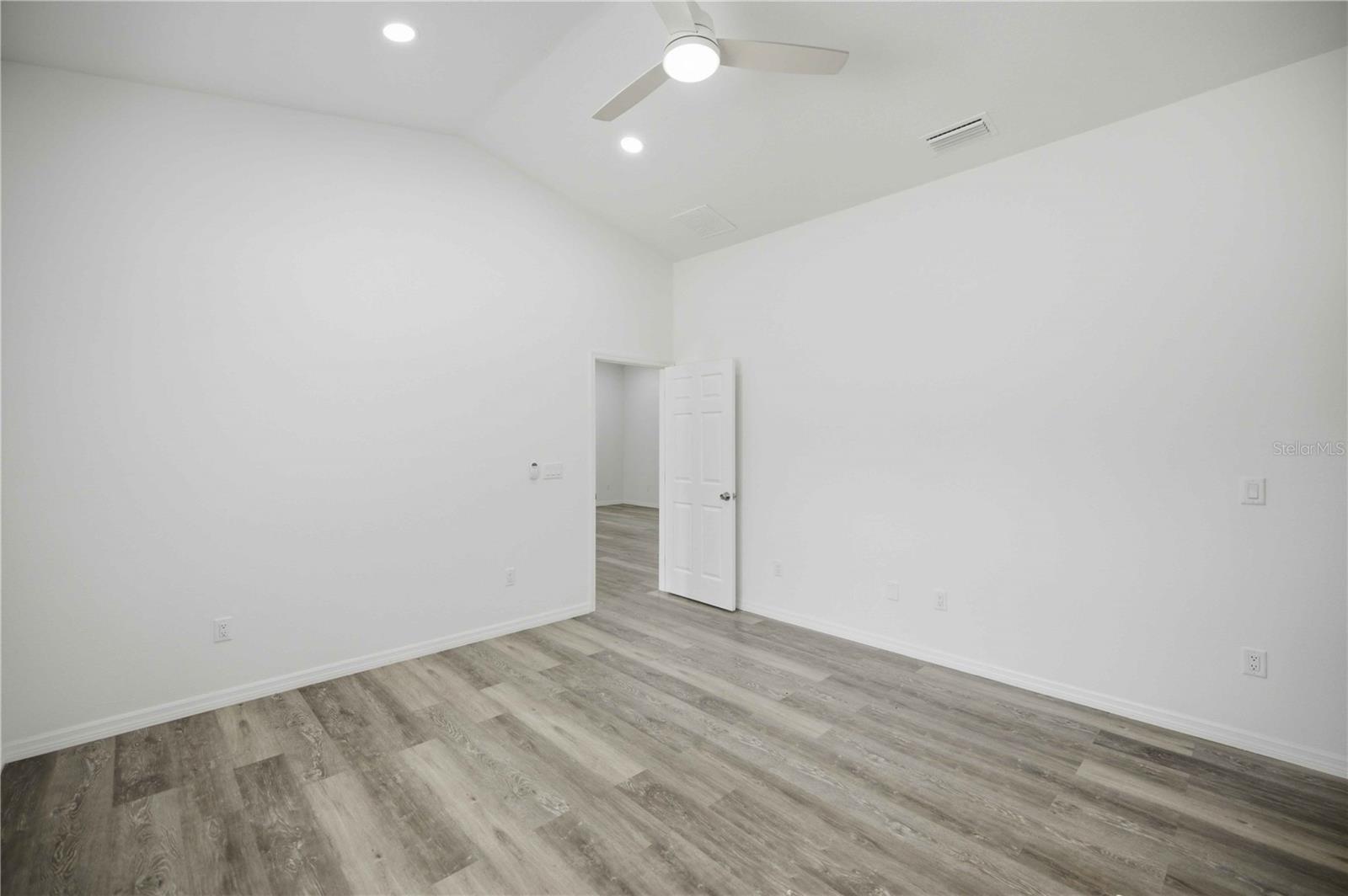 MARION OAKS UN 11 - Residential Lease