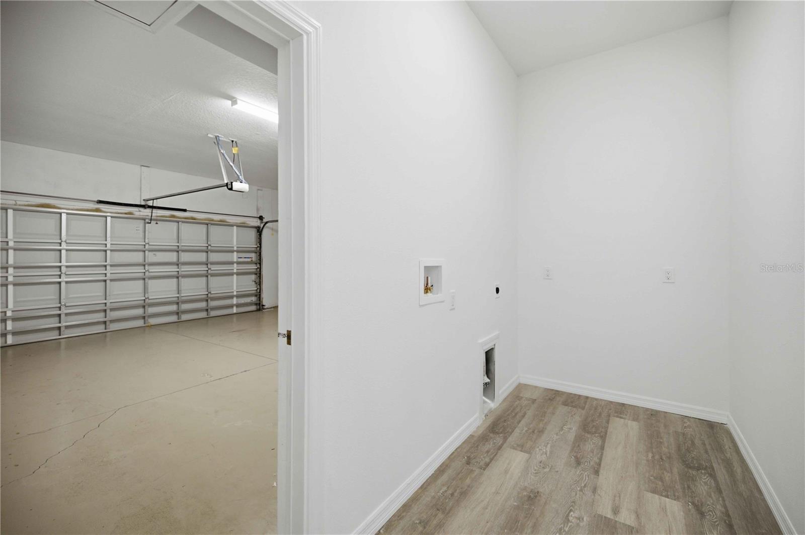 MARION OAKS UN 11 - Residential Lease