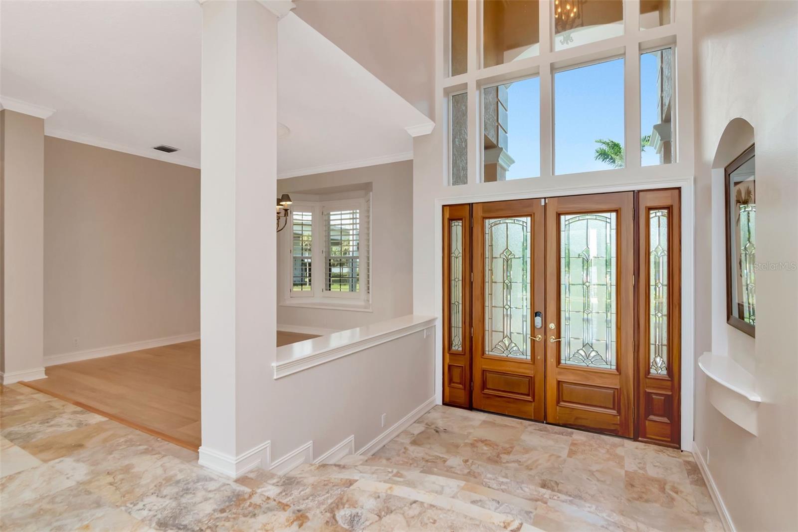 PARADISE POINTE - Residential
