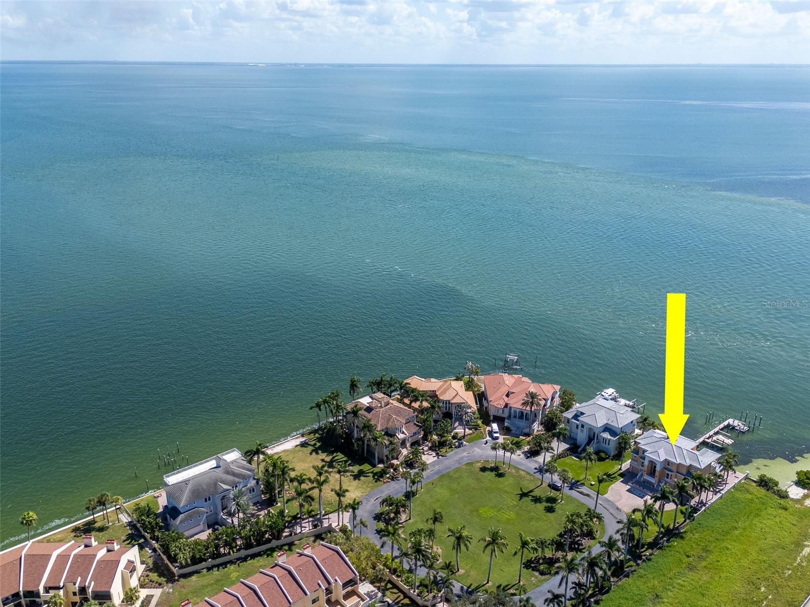 PARADISE POINTE - Residential