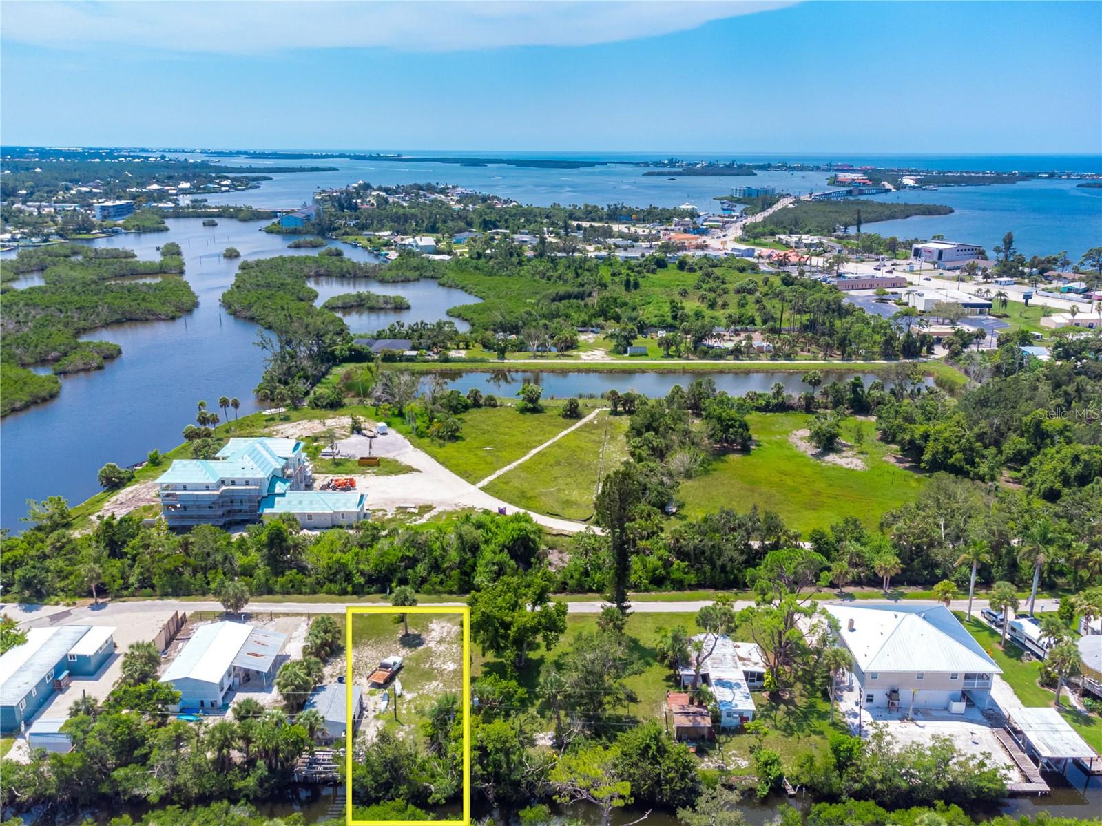 RIVERVIEW MOBILE ESTATES - Land