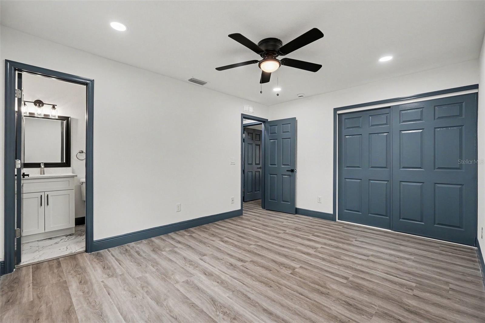 MOON LAKE ESTATES - Residential
