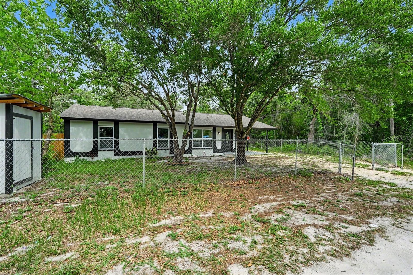 MOON LAKE ESTATES - Residential