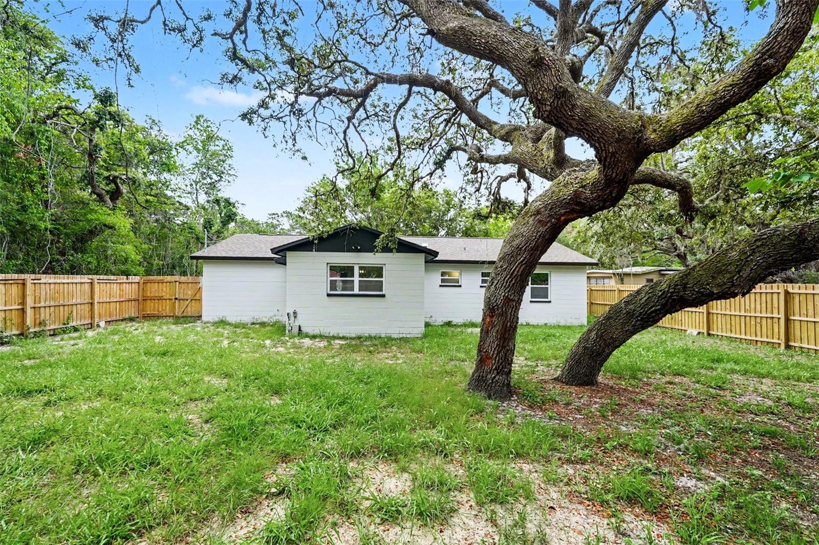 MOON LAKE ESTATES - Residential
