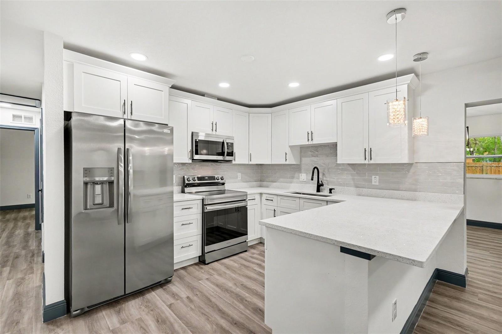 MOON LAKE ESTATES - Residential