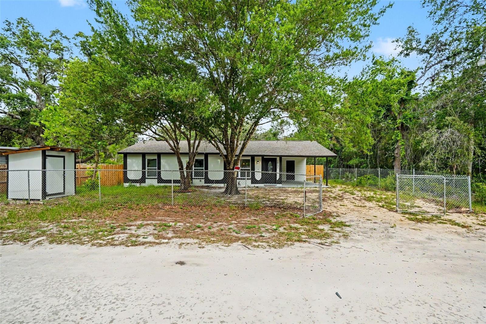 MOON LAKE ESTATES - Residential