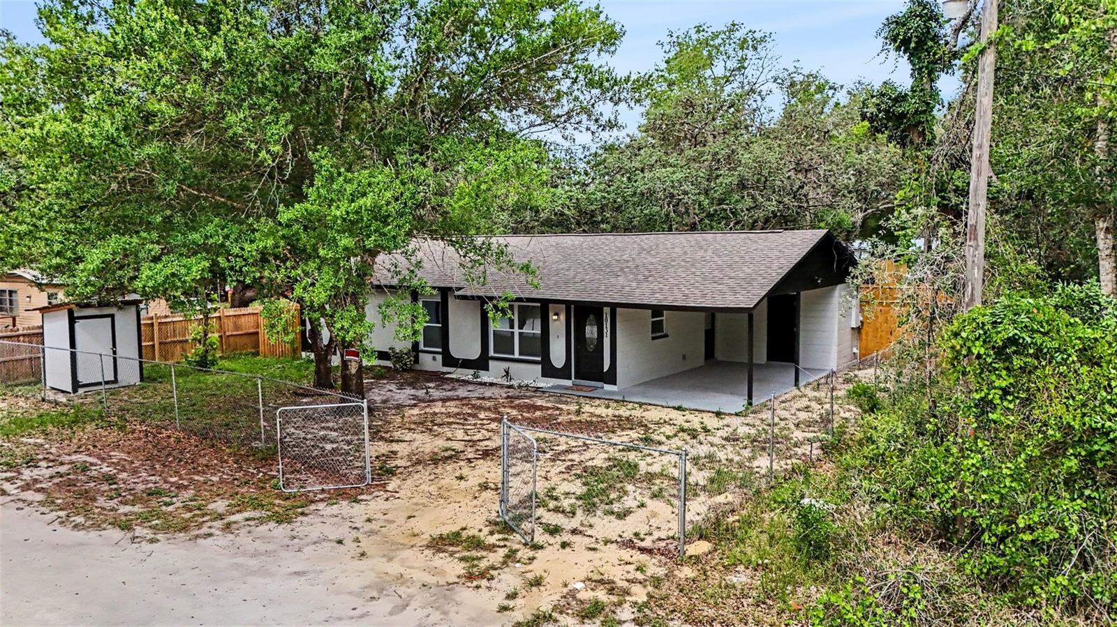 MOON LAKE ESTATES - Residential