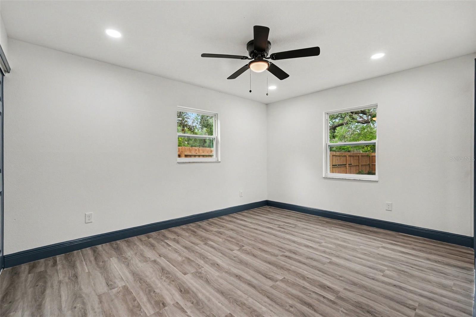 MOON LAKE ESTATES - Residential